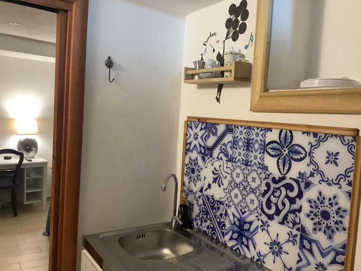 Tinnyhouse Napoli Bagian luar foto
