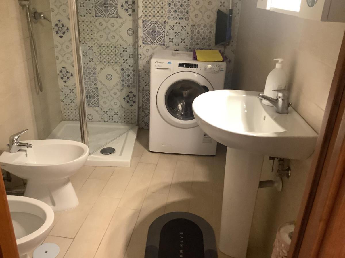 Tinnyhouse Napoli Bagian luar foto