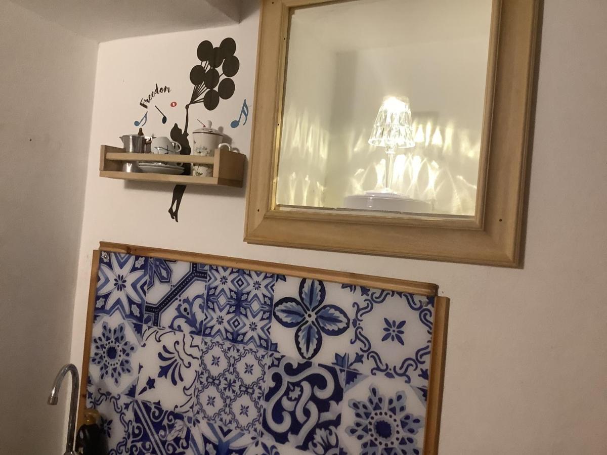Tinnyhouse Napoli Bagian luar foto