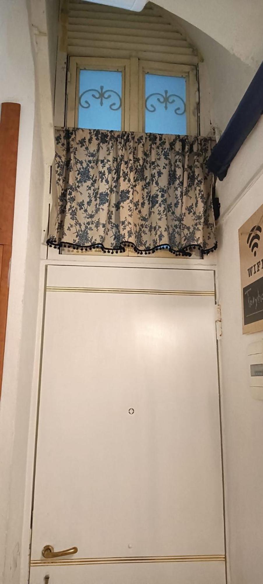 Tinnyhouse Napoli Bagian luar foto